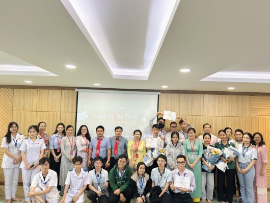 BUỔI SINH HOẠT HỌC THUẬT CỦA CÂU LẠC BỘ SETECH: KHƠI NGUỒN ĐAM MÊ NGHIÊN CỨU KHOA HỌC