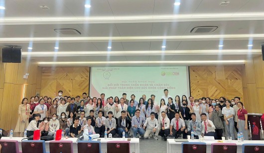 DIỄN ĐÀN HỌC THUẬT TẠI HỘI THẢO KHOA HỌC “Đổi mới trong chẩn đoán và chăm sóc – Giải pháp toàn diện cho sức khỏe cộng đồng”