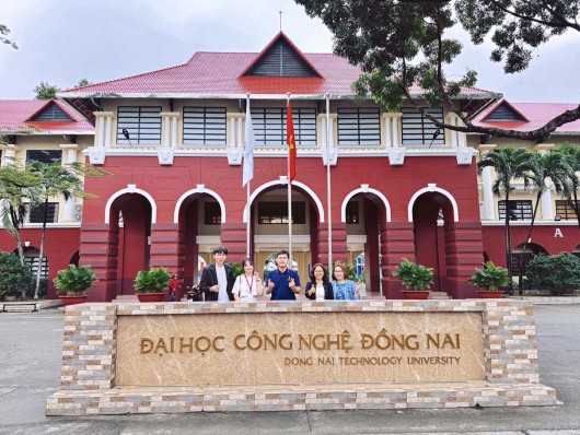 NHIỀU HOẠT ĐỘNG TRONG CHUYẾN CÔNG TÁC CỦA GIẢNG VIÊN KHOA CÔNG NGHỆ TẠI ĐÀI LOAN