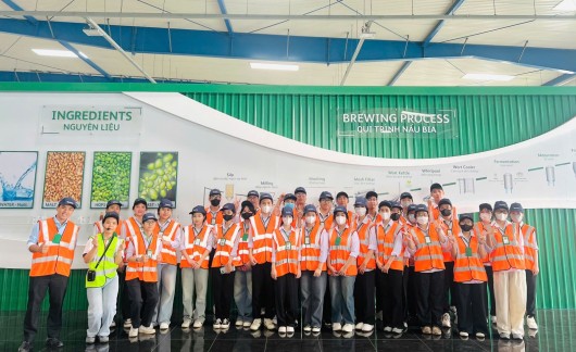 SINH VIÊN KHOA CÔNG NGHỆ THAM QUAN THỰC TẾ NHÀ MÁY BIA HEINEKEN