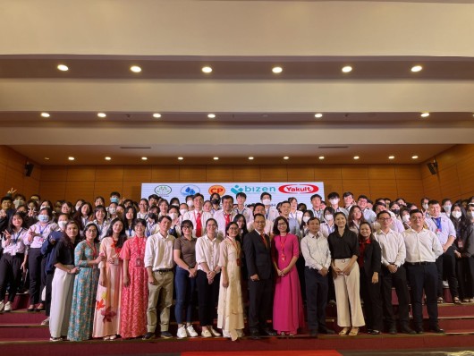 SỨC HÚT CỦA HỘI THẢO “NGHIÊN CỨU KHOA HỌC DINH DƯỠNG CHO ĐỐI TƯỢNG NGƯỜI TRƯỞNG THÀNH VÀ TĂNG CƯỜNG NHẬN THỨC VỀ TIÊU DÙNG THỰC PHẨM XANH” TẠI KHOA CÔNG NGHỆ