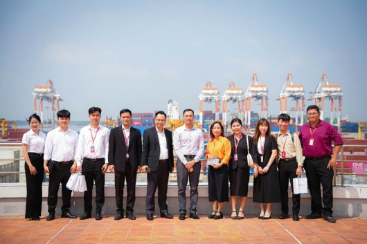 THAM QUAN CẢNG CÁI MÉP: TĂNG CƯỜNG KẾT NỐI DOANH NGHIỆP VÀ ỨNG DỤNG LOGISTICS THỰC TIỄN