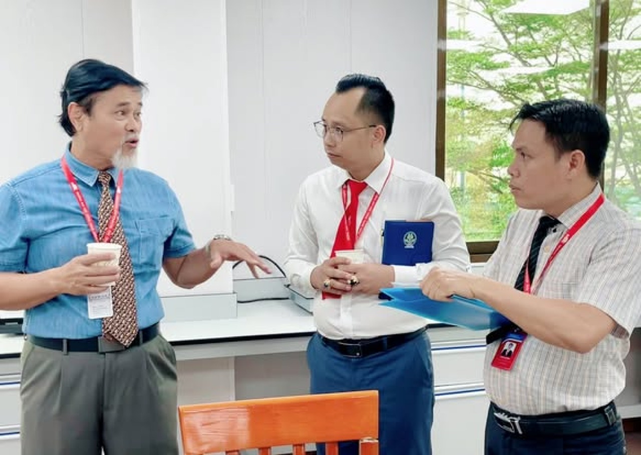 CHÀO ĐÓN TIẾN SĨ PHAN NGỌC SƠN – HIỆU TRƯỞNG, NHÀ SÁNG LẬP THAM QUAN VÀ ĐỊNH HƯỚNG PHÁT TRIỂN CƠ SỞ VẬT CHẤT KHOA CÔNG NGHỆ