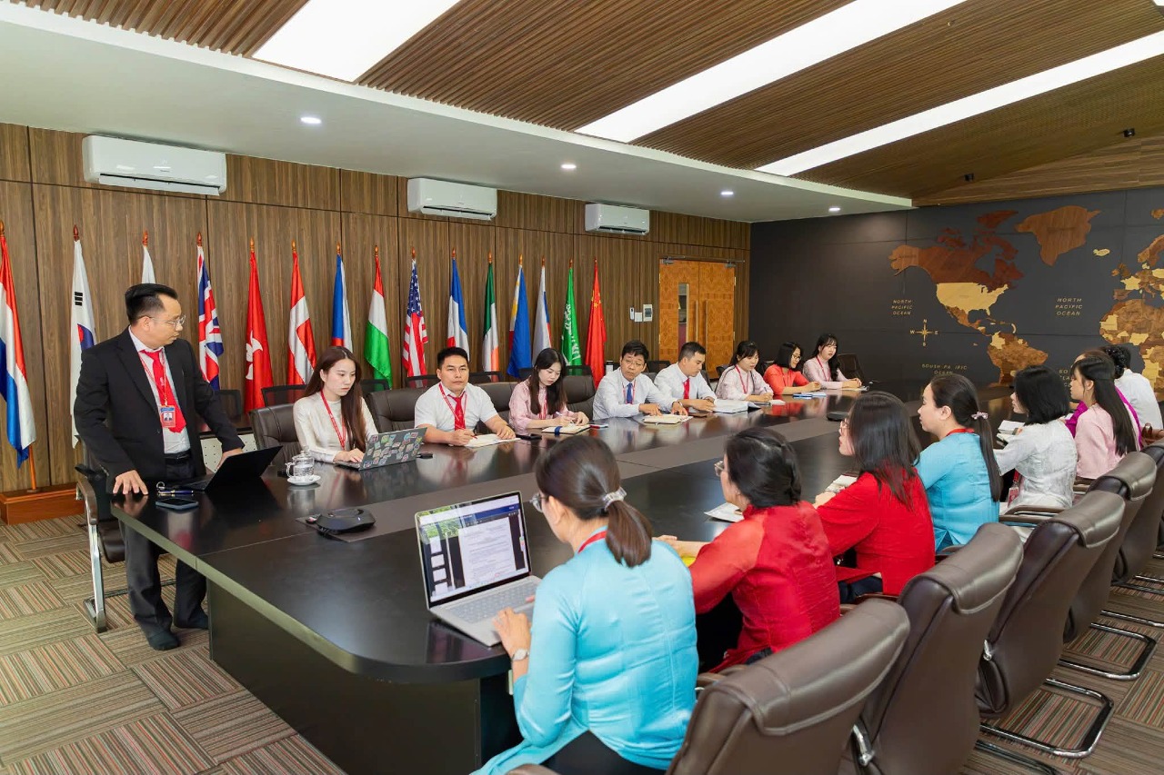 Khoa Công nghệ họp triển khai công tác chào đón Tân sinh viên K22